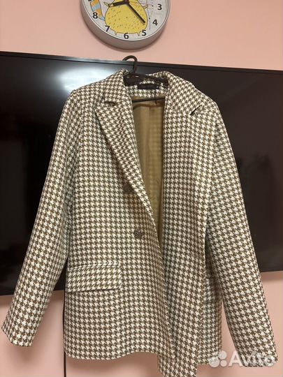Пиджак женский 44