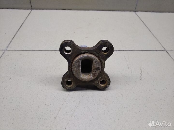 Цапфа (п.з.к.) Kangoo 2008