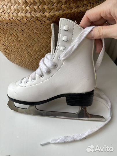 Коньки фигурные graf davos gold 28