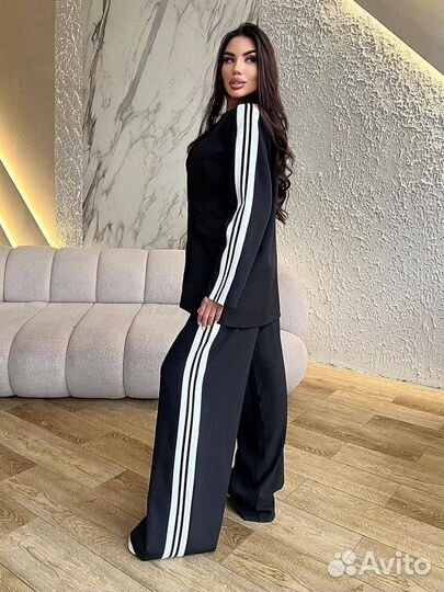 Стильные костюмы 3 цвета
