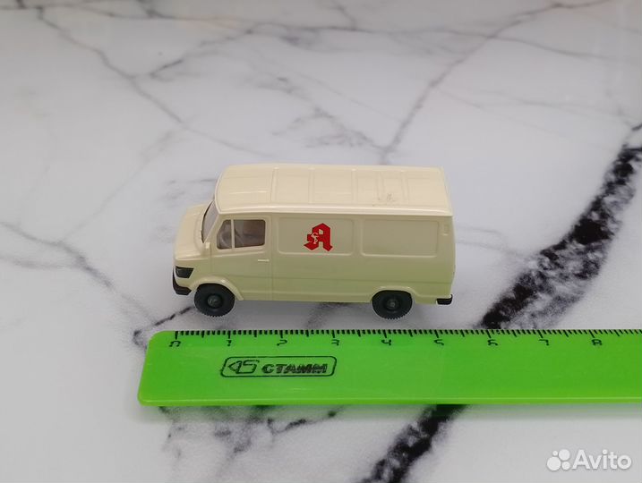 Mercedes-Benz T1 (1977-1995), бежевый