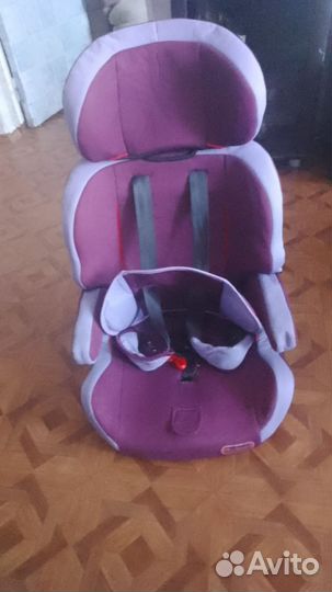 Автомобильное кресло
