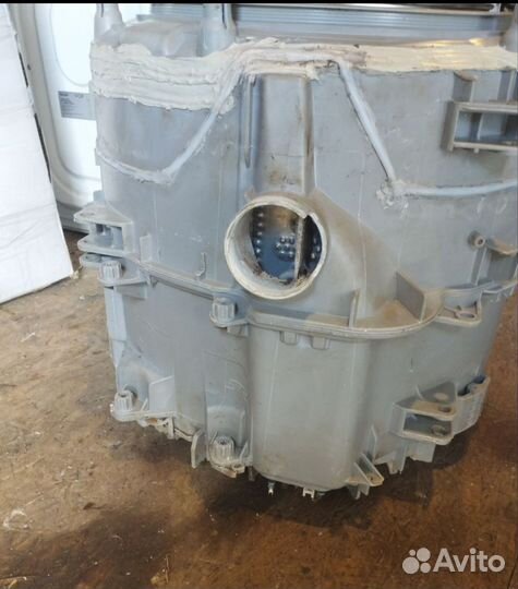 Бак стиральной машины разные