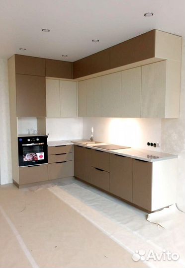 Кухня нежная для молодоженов