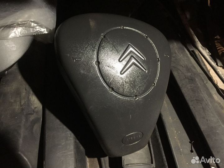 Подушка безопасности в руль Ситроен С2