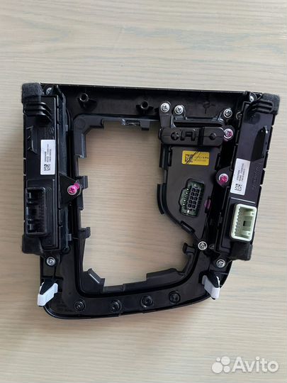 Накладка кулисы кпп Hyundai Elantra AD