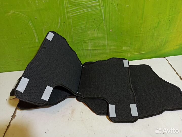 Коврики салона Suzuki Jimny велюр Новые