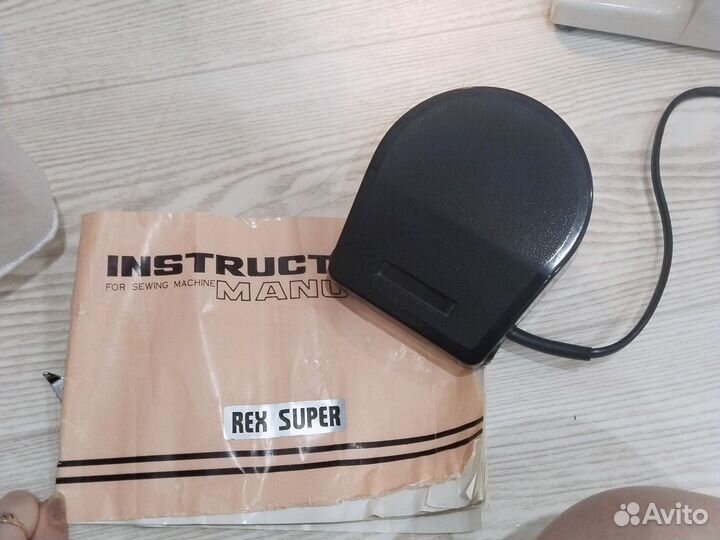 Швейная машина rex super