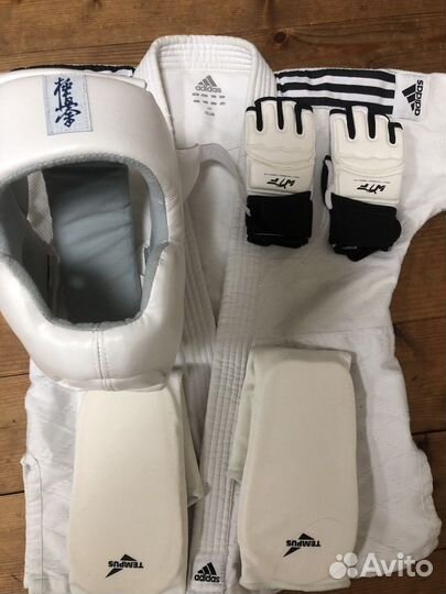 Защита и форма для единоборств