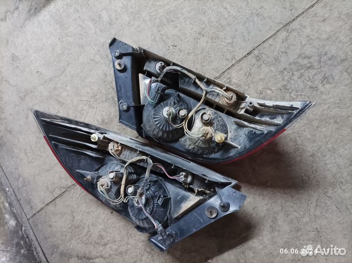 Задний правый фонарь lancer 9