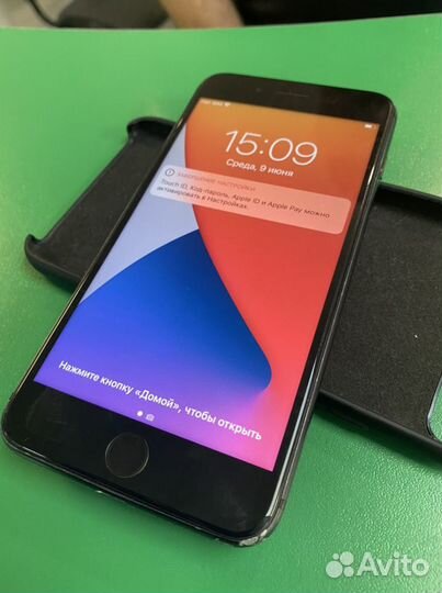 Телефон iPhone 8 plus