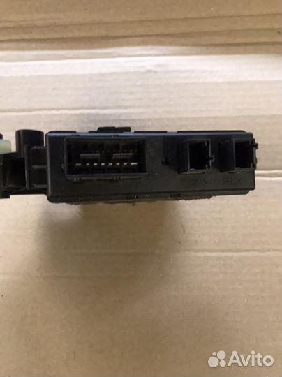 Моторчик стеклоподъемника Citroen C4 Picasso