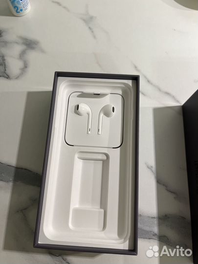 iPhone 8 Plus, 64 ГБ