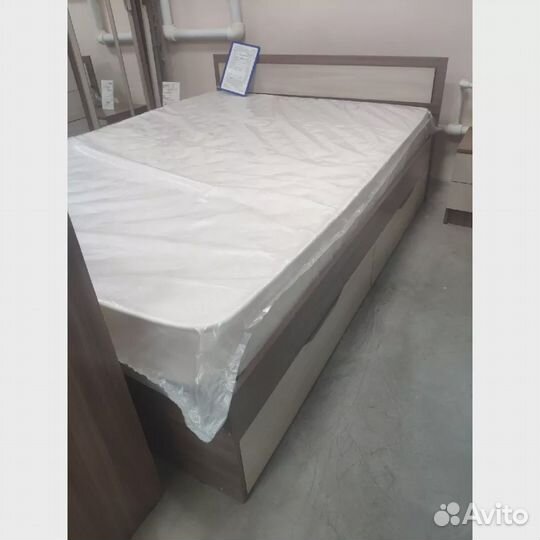 Кровать с ящиками 1600 новый