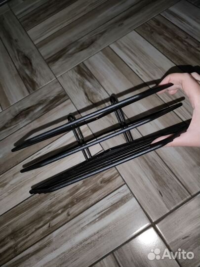 Полка угловая металлическая в ванную или кухню