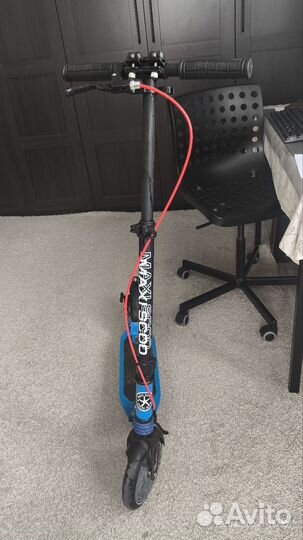 Самокат с дисковыми тормозами