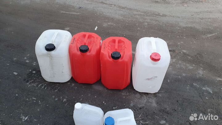 Канистра пластиковая 20 литров