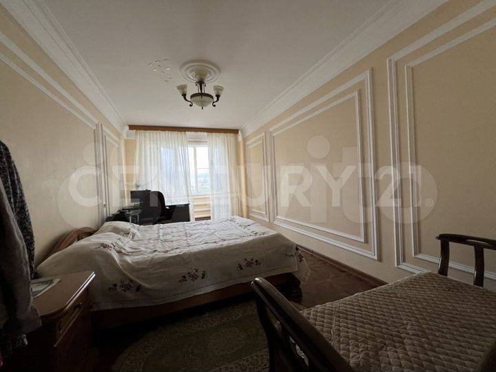 4-к. квартира, 89 м², 10/10 эт.