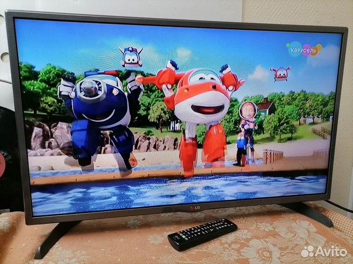 Телевизор LG 32LB565U, 81см