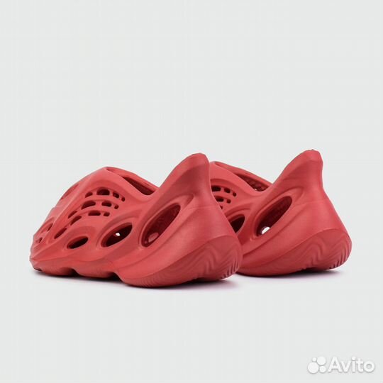 Yeezy Foam Wmns Red