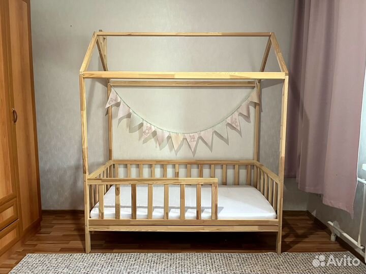 Детская кровать домик с матрасом