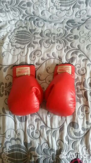 Боксерские перчатки