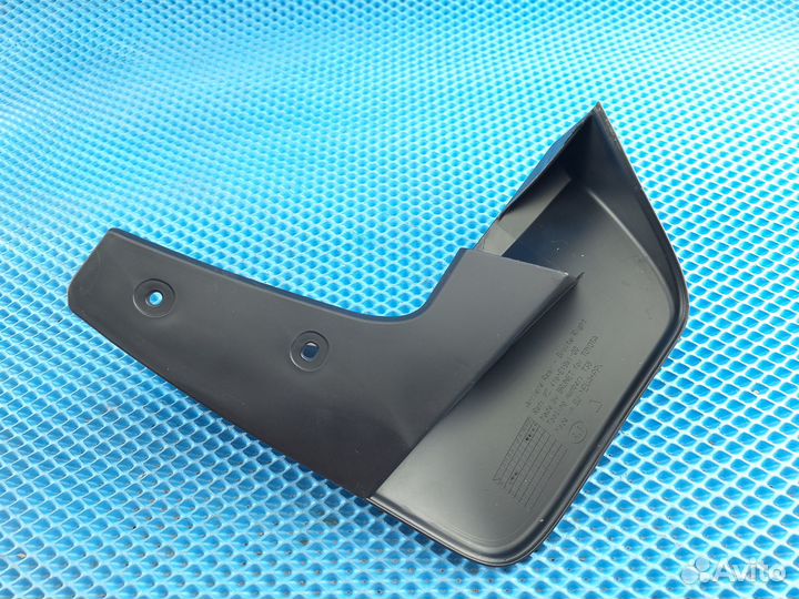 Брызговик задний правый PZ416E196100 Auris