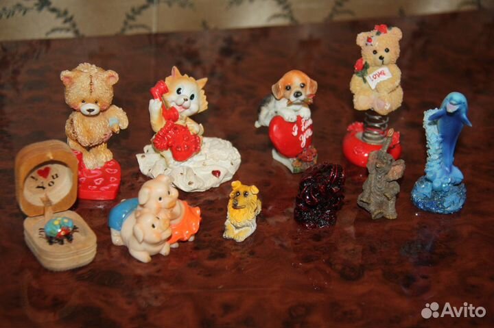 Киндер-сюрприз коробки, животные, значки