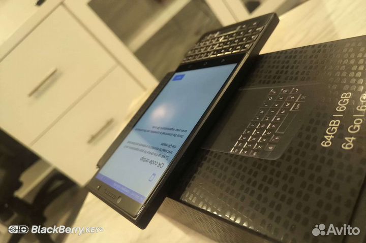 BlackBerry KEY2 Single sim, 6/64 ГБ