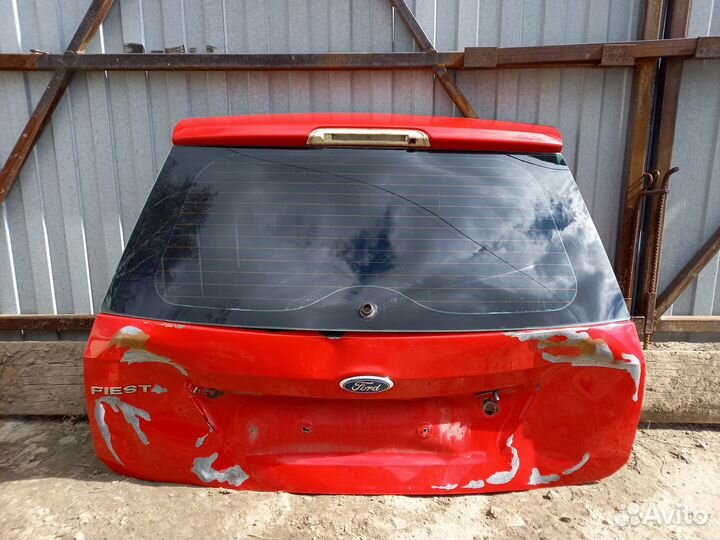 Стекло заднее Ford Fiesta MK5