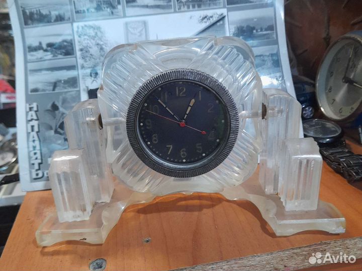 Часы настольные молния СССР