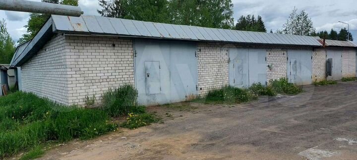 Гараж, > 30 м²