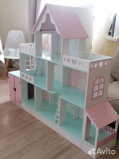 Кукольный дом с гаражом