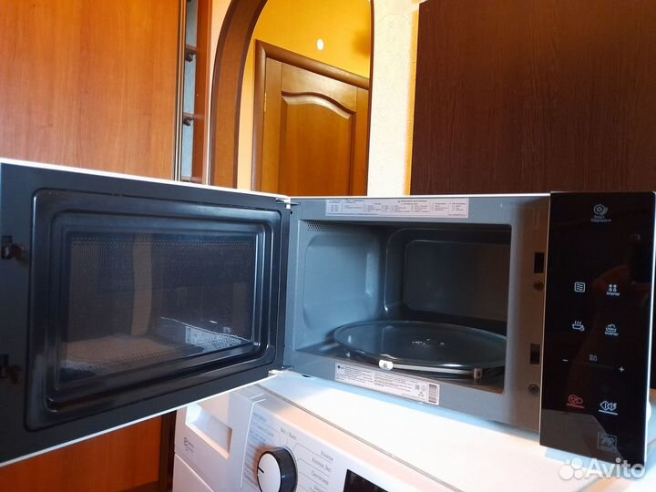 Сенсорная микроволновая печь