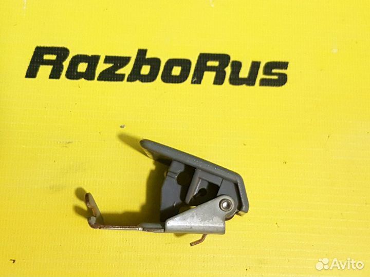 Рычаг открывания бензобака Mitsubishi Mirage Dingo