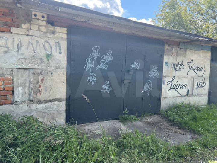 Гараж, > 30 м²