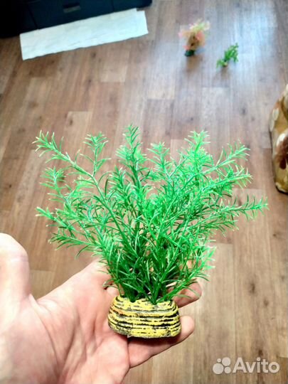 Искусственные растения в аквариум