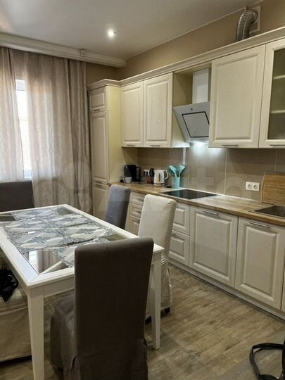 Коттедж 251 м² на участке 10 сот.