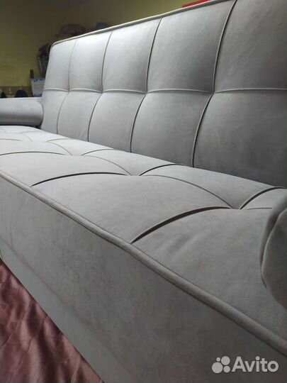 Диван в скандинавском стиле