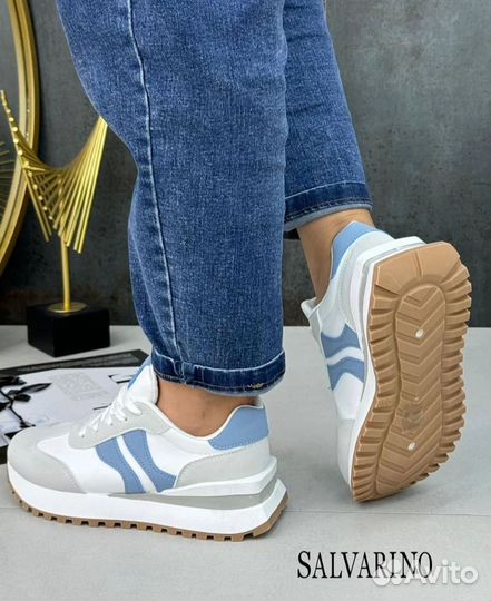 Кроссовки женские серые