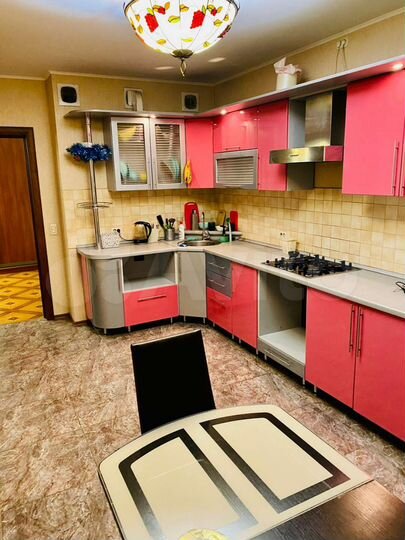 2-к. квартира, 90 м², 5/6 эт.