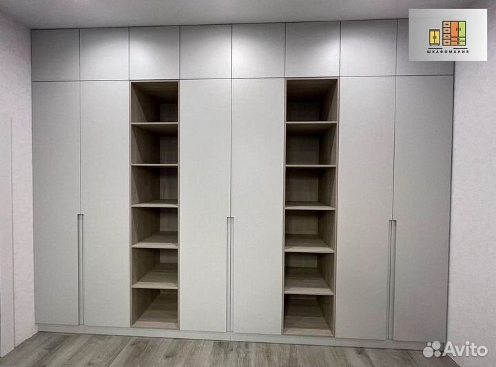 Встроенный распашной шкаф