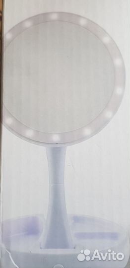 Зеркало косметическое с увеличением и подстветкой