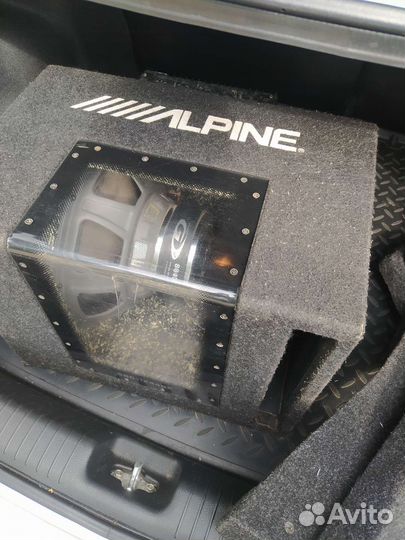 Сабвуфер alpine