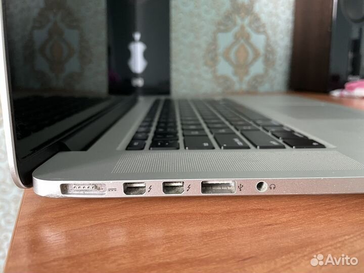 MacBook Pro 15 (2015) Intel i7 / 16 / 512 / M370X