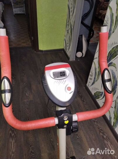 Велотренажер для красивых ног)