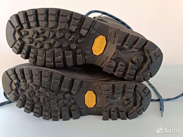 Трекинговые ботинки женские