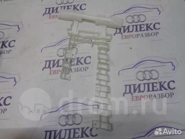 Кронштейн (сопут. товар) VW Touareg 2002-2010