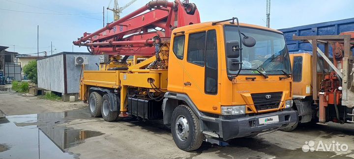 Автобетононасос Daewoo Novus, 2002