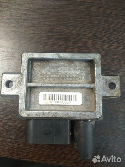 Реле свечей накала Bmw 530 D F10 N57D30 2010